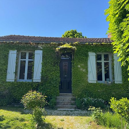 Cottage-Saint Laurent Sur Sevre מראה חיצוני תמונה